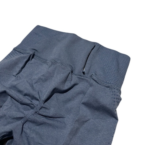 Gymshark Seamless Lift Leggings Pearl Blue - Picture 5 of 9